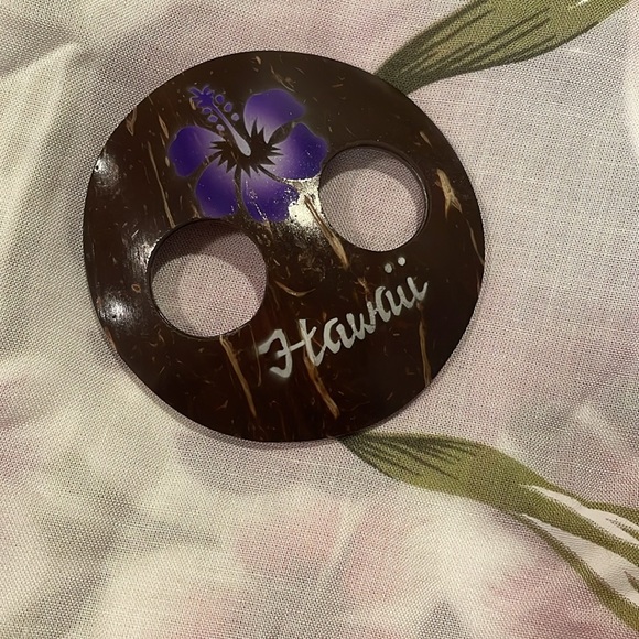 Hawaiian Wrap with Coconut Sarong Buckle - Picture 3 of 3